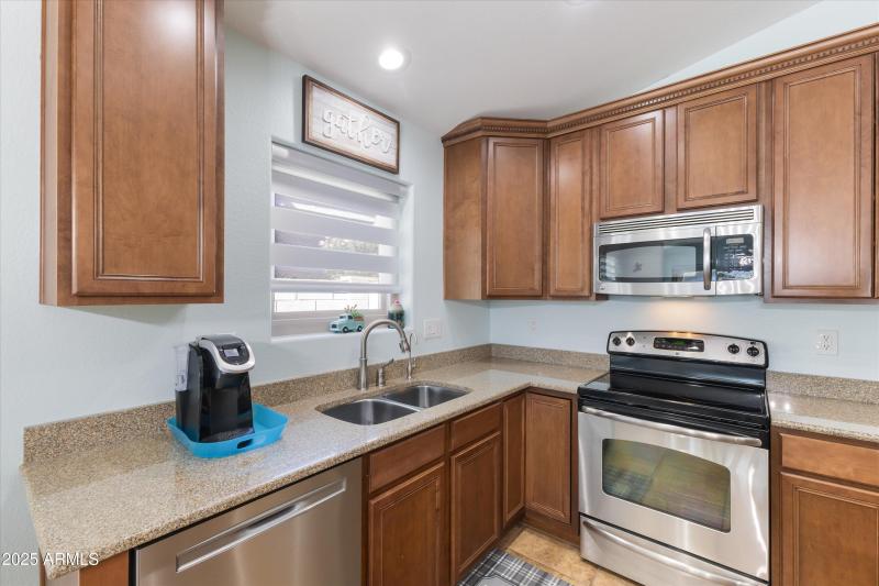 16-9867 W Harmony Ln