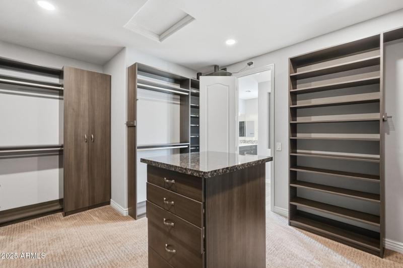 040_Primary Walkin Closet