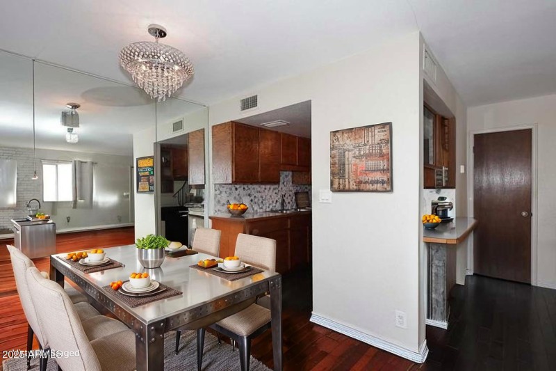 Virtually Staged Dining-Room