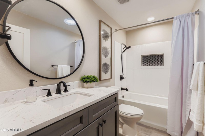 202 N Florence Ave - Web Quality - 031 -