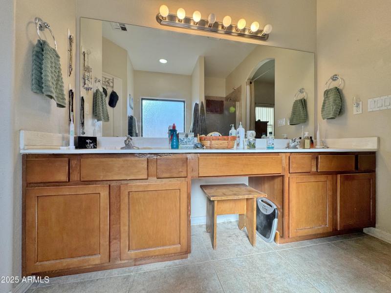 DBL Vanity Master Bath