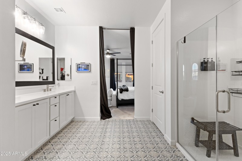 Primary En Suite Bath