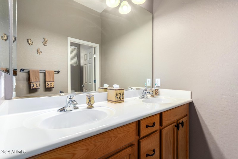 14 Master Bathroom