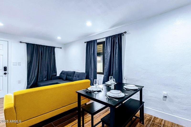 WhatsApp Image 2025-11-06 at 15.37.15 (2