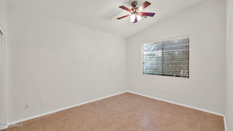 42-web-or-mls-P1321831