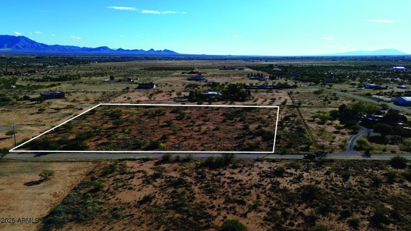 Group of 2 Objects (2)