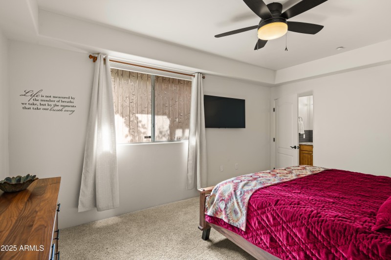 JL_520JordanRd-Unit2-interiors-Bedrooms-