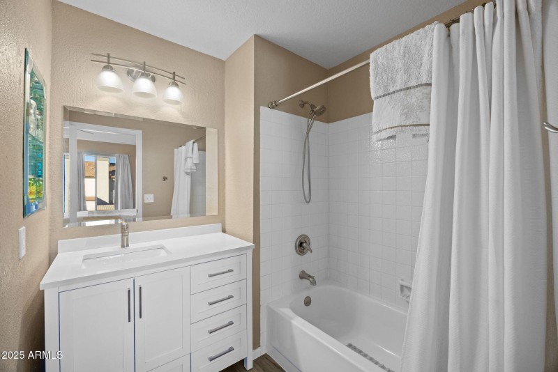 20-web-or-mls-4114-e-union-hills-dr-1213