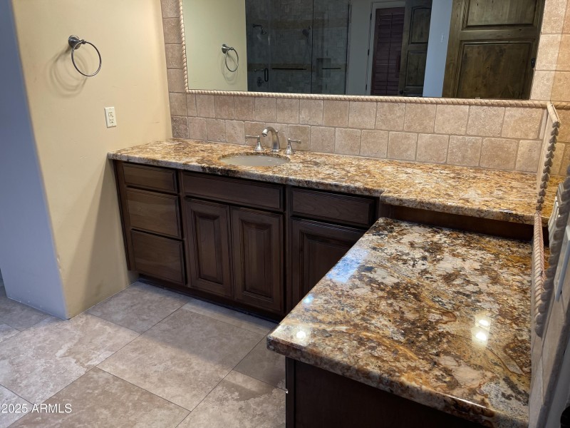 16 master bath vanity 1y