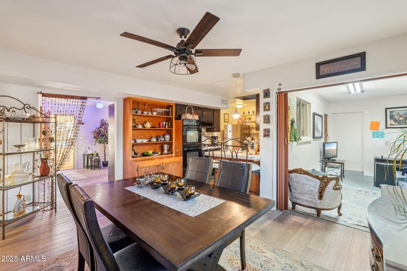 14-web-or-mls-W Connecticut Ave-S2511-01