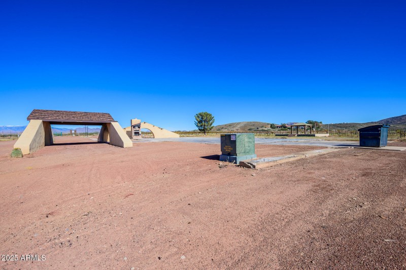 007 - 2909 E. Country Club Drive