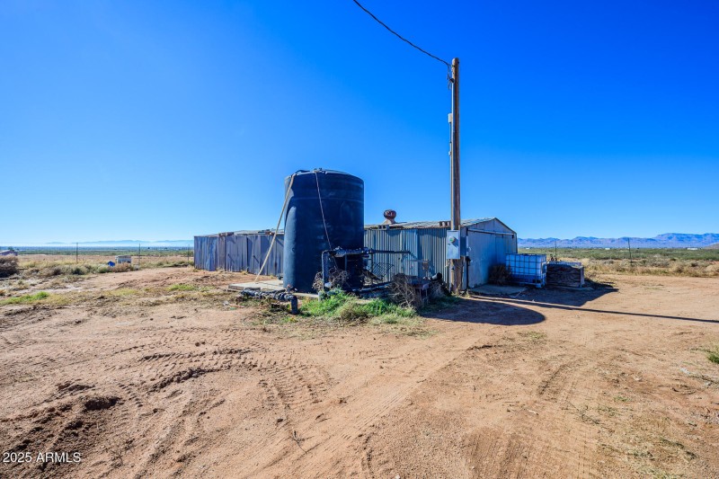 017 - 2909 E. Country Club Drive