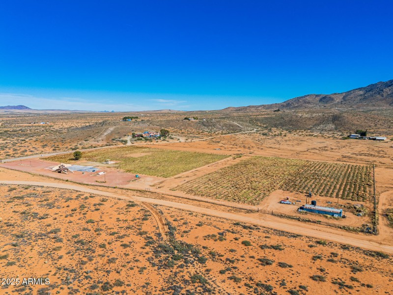 006 - 2909 E. Country Club Drive - Drone