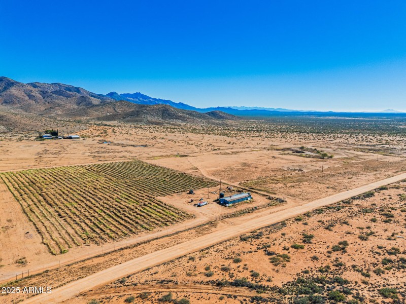 008 - 2909 E. Country Club Drive - Drone