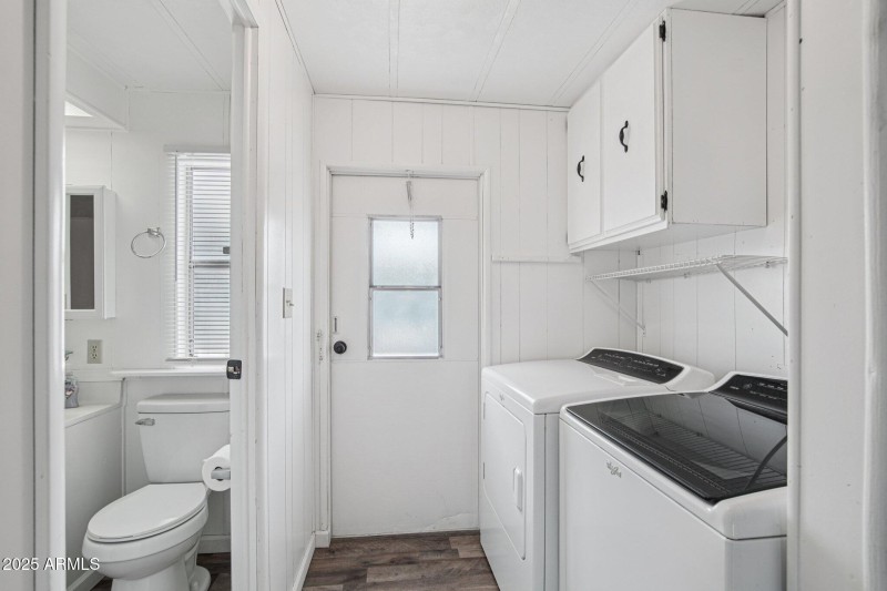 18-web-or-mls-E Broadway Rd-S0412-018