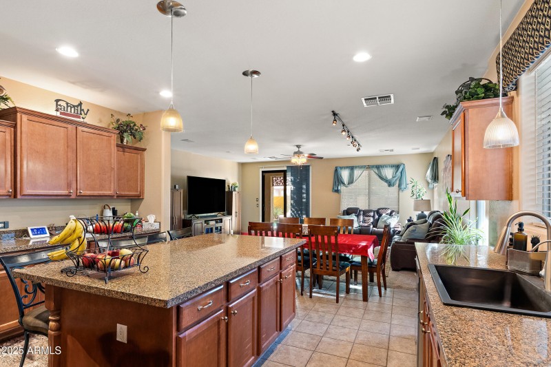 141 n141 N 110th DR 110th dr-13