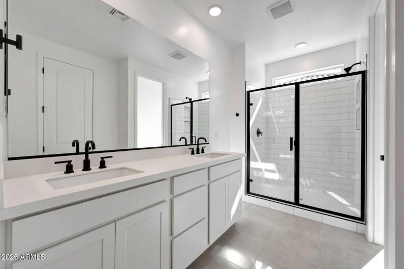 PHX_Tyler_Lot 2088_Lagoon_3733_ownersbat