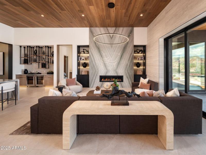 Great Room W Wall Fireplace