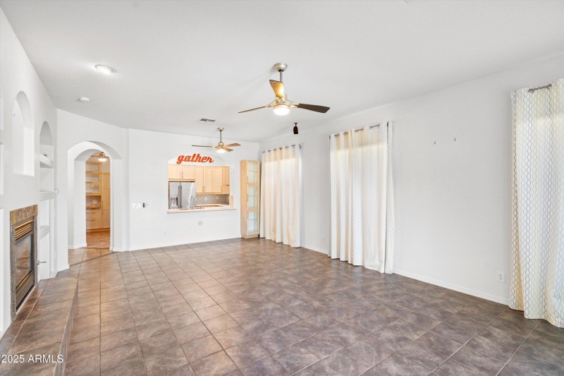 08-Family Room to Dining