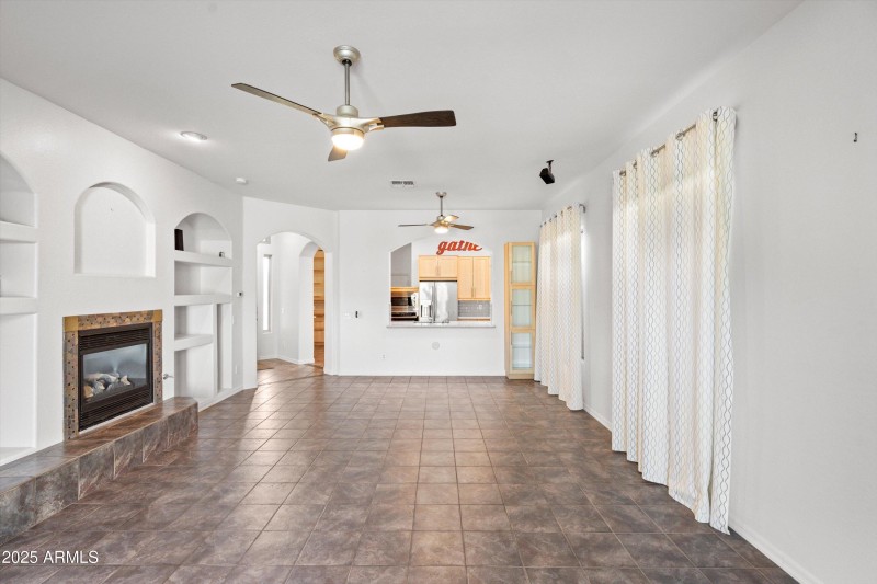 09-Family Room to Dining