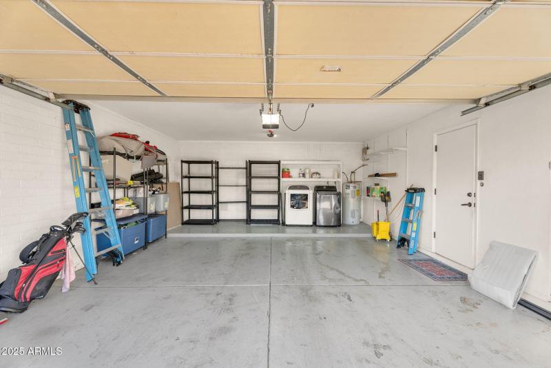 31-web-or-mls-8944 E Friess Dr -31