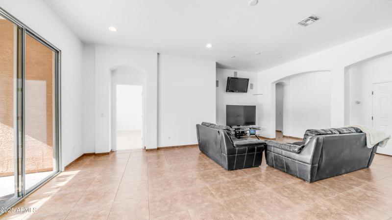 757 W Carob Way (10)