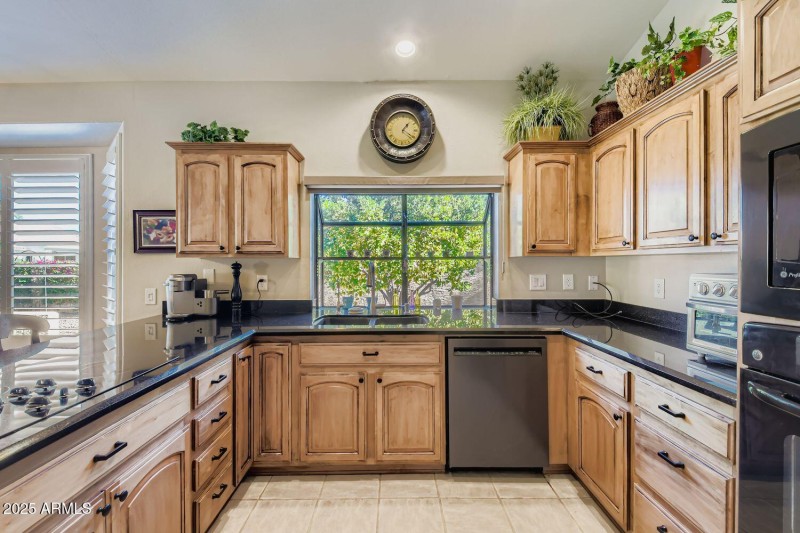 10536 E Hercules Dr - Web Quality - 011