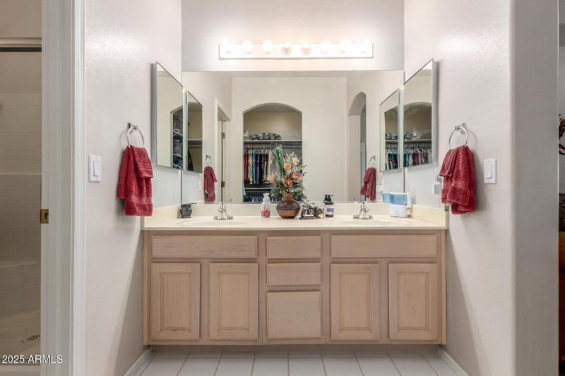 18 Master Bathroom