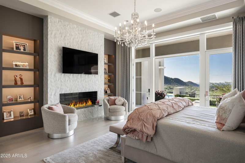 Primary Suite w/Views