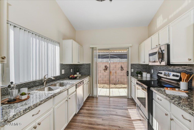 Villa Theresa Updated Kitchen