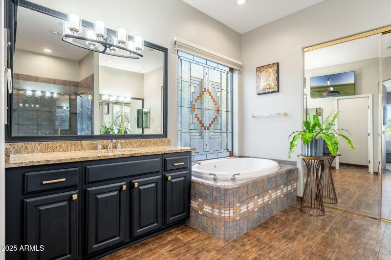 5744 E Hedgehog Pl - 25