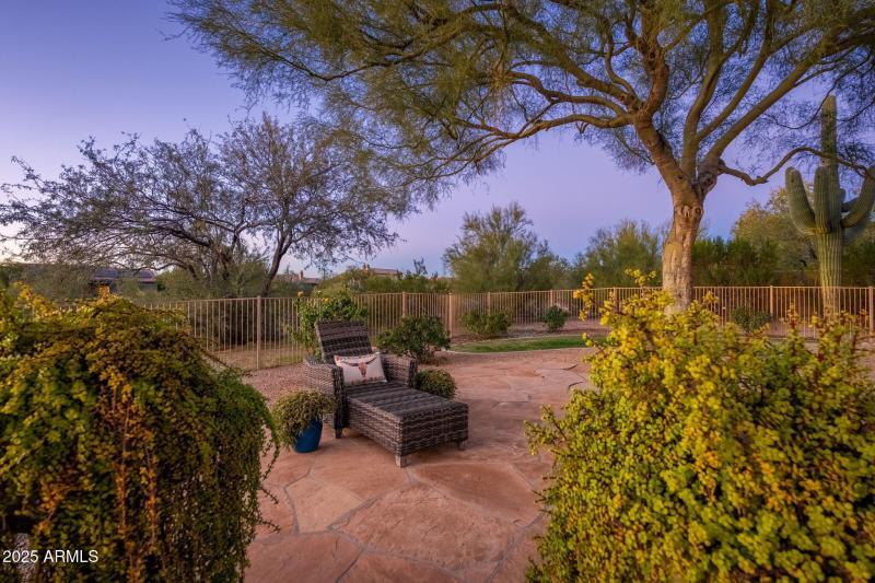 5744 E Hedgehog Pl - 68