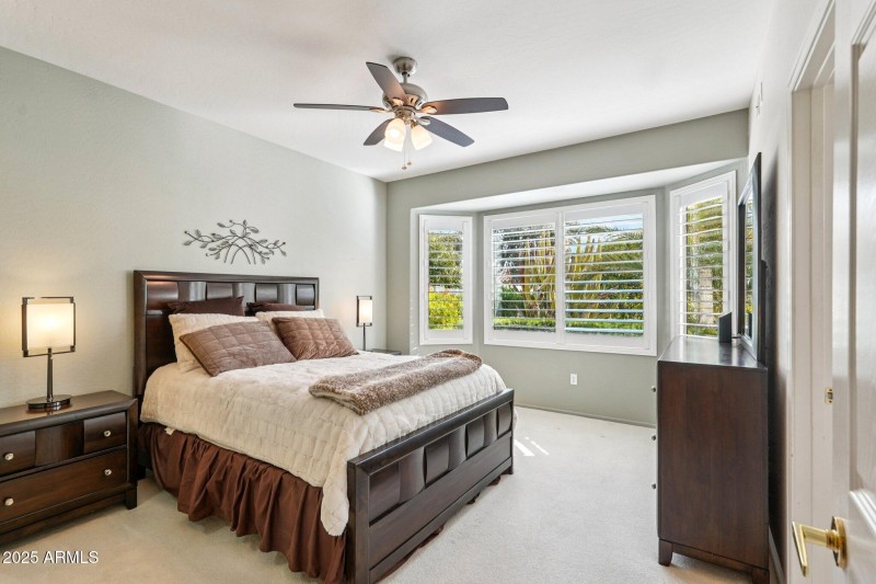 27-web-or-mls-N Wasson Peak Dr-S2411-025