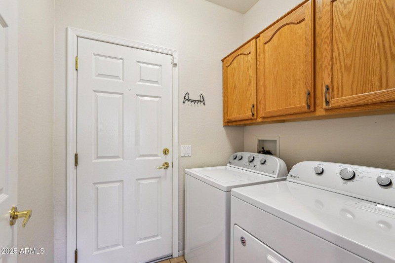 33-web-or-mls-N Wasson Peak Dr-S2411-031