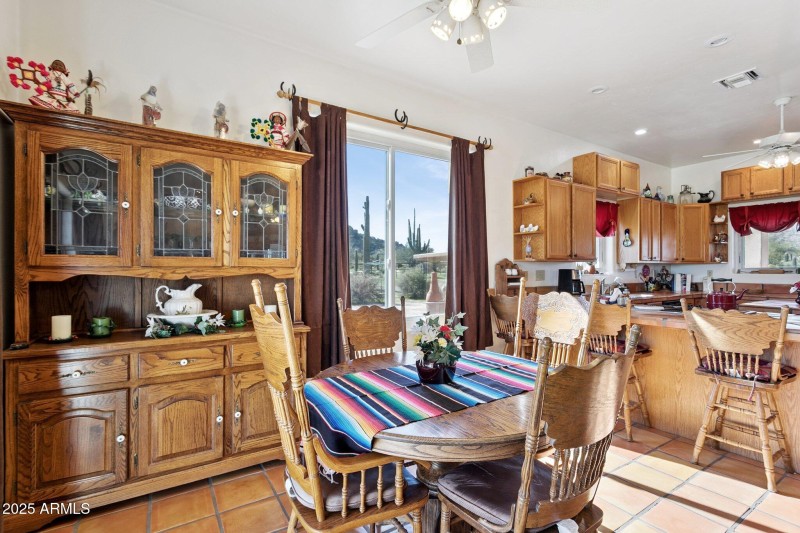 11-web-or-mls-2401-s-coyote-trail