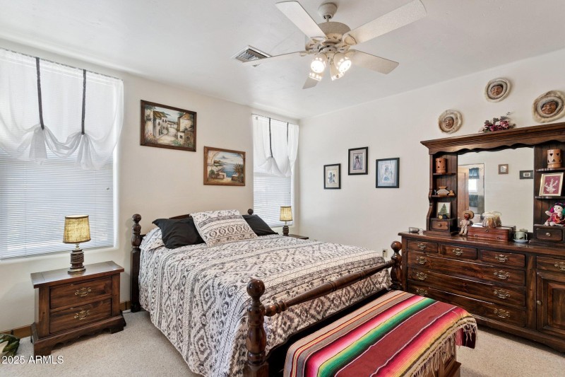 18-web-or-mls-2401-s-coyote-trail