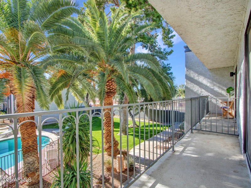 10-Primary-Bacony-view-(2)