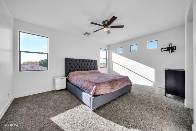 16529 W Saguaro Ln-22