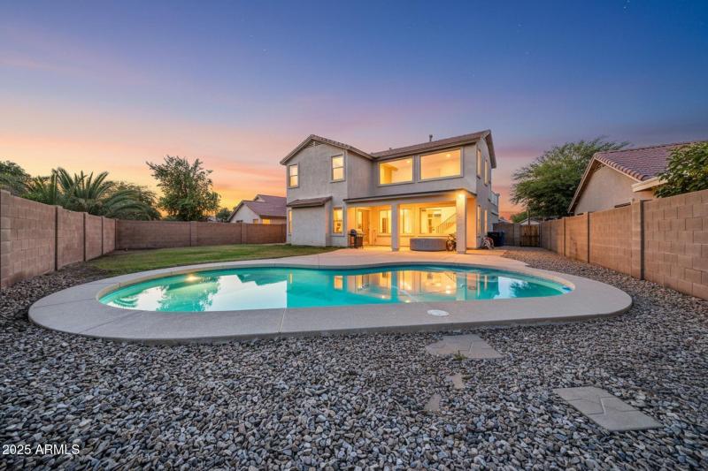 16529 W Saguaro Ln-56