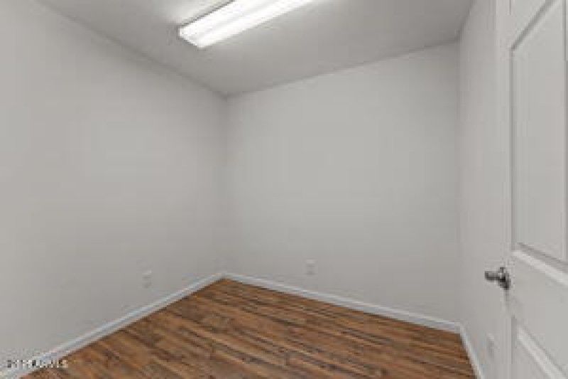 thumbnail-019aef72-5df0-7328-add9-67ef1b