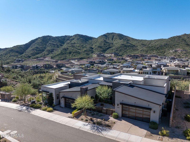 57-web-or-mls-14530-e-adero-canyon-dr