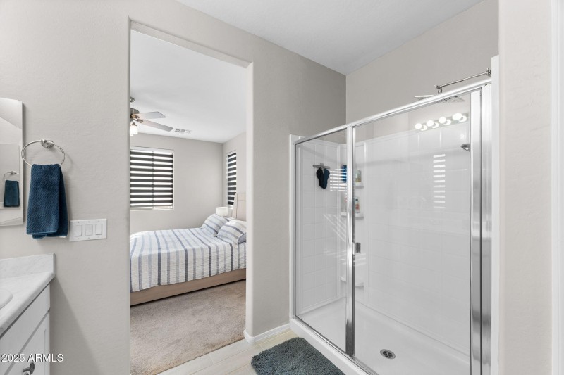 027__2049 E Entoro Dr