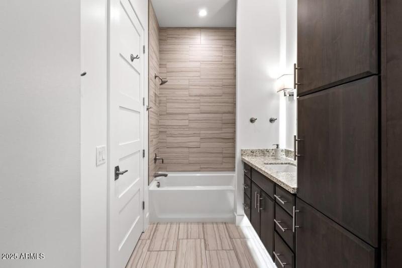 Enclave Unit 2008-13