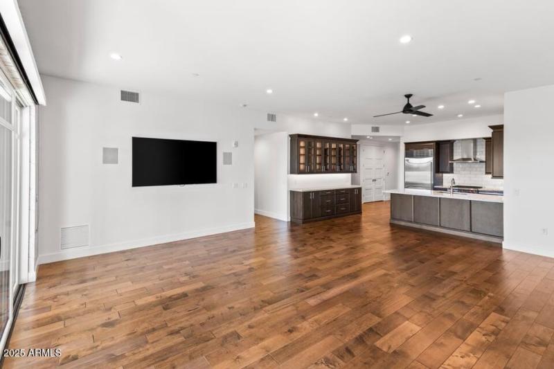 Enclave Unit 2008-17