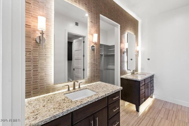 Enclave Unit 2008-27