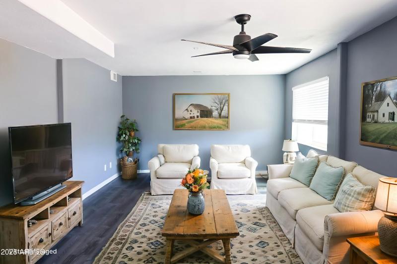 Palisades-Bonus-Room - Living Room - Far