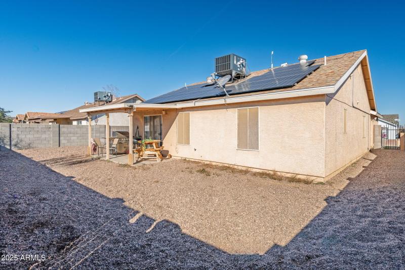 21-web-or-mls-8735 W Pineveta Dr-21