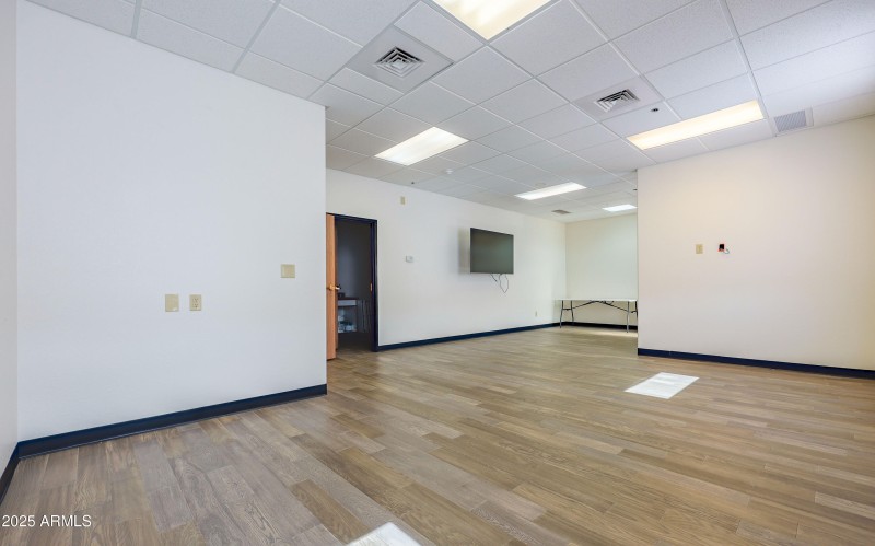 Suite 102 Open Space Bonus Room