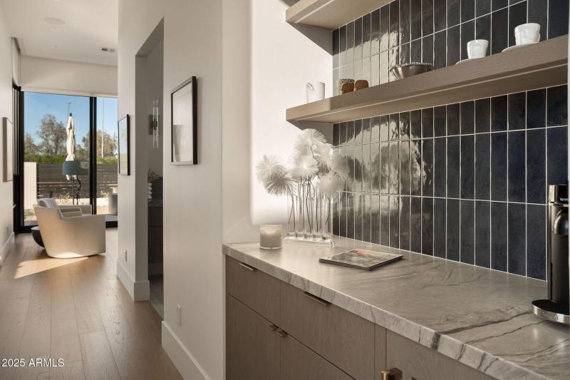 Primary Bed Bev Station