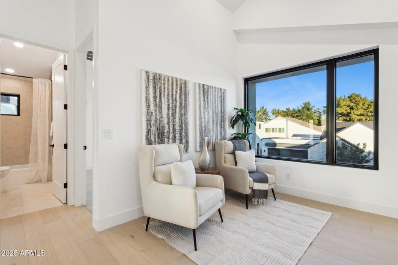 26-web-or-mls-6306-n-10th-dr